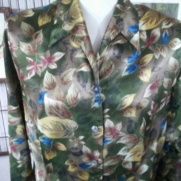 Satin blouse - Picture 3 of 4